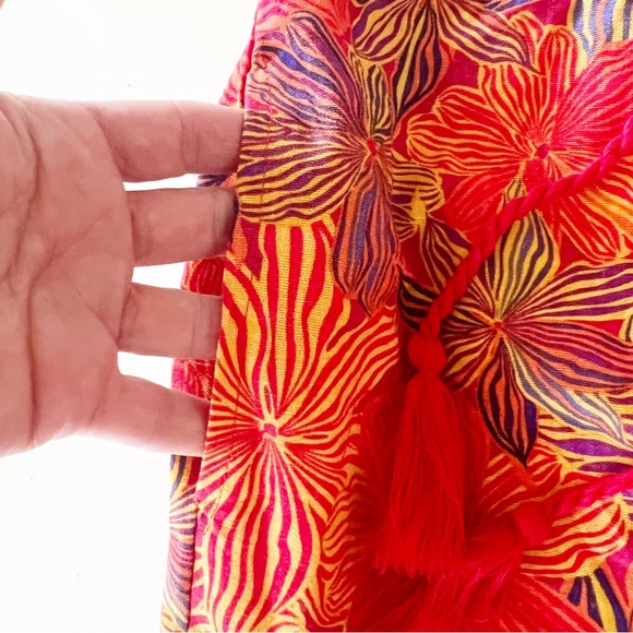 House of Harlow 1960 Linen Blend Tropical Print Shorts - Picture 6 of 16